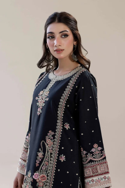 Luxe Pret two piece embroidered AD11