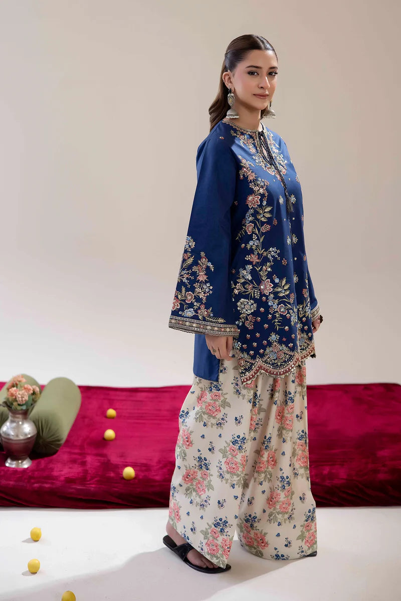 Luxe Pret two piece embroidered AD08
