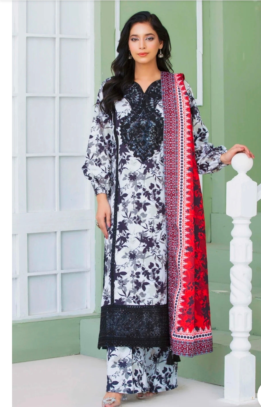 3 Piece Slub Khaddar Embroidered Suit with Chiffon Dupatta